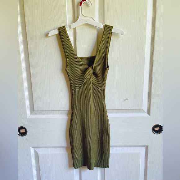 Abercrombie and Fitch reversible knit dress - Picture 4 of 13